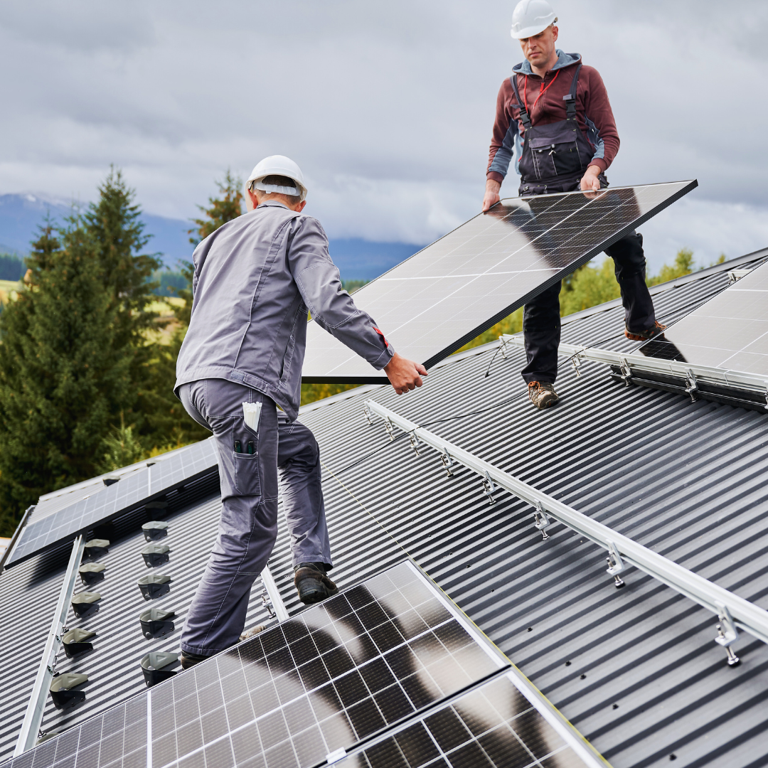 zen (5) Zwei Solarhandwerker als Beispielbild für Solaranlage Kempen